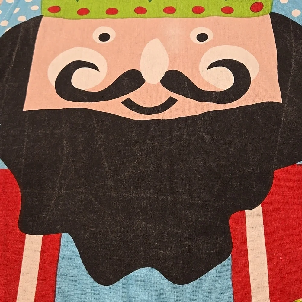 PIER 1 IMPORTS CHRISTMAS NUTCRACKER APRON.
